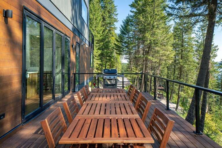 Featuring seating for 8, your group can enjoy a meal in Montana`s great outdoors | Exterior